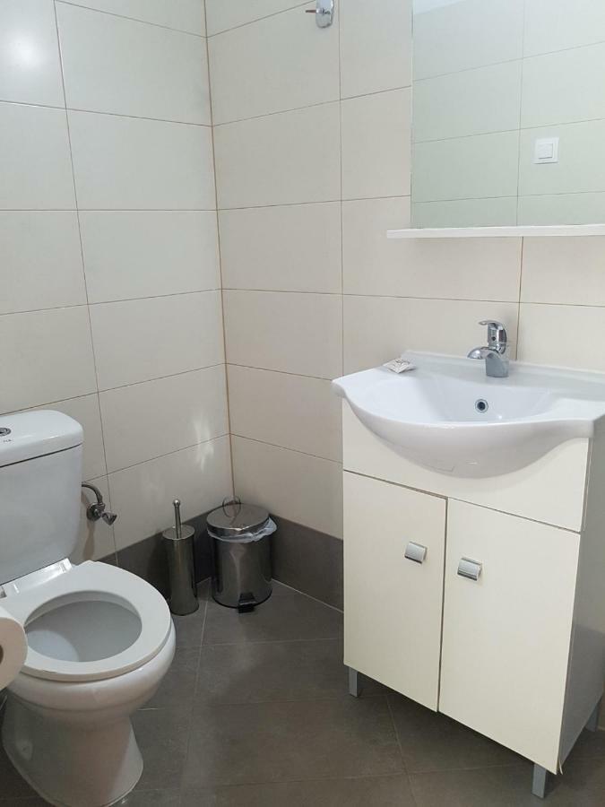 Anesis Apartment เดียฟานี ภายนอก รูปภาพ